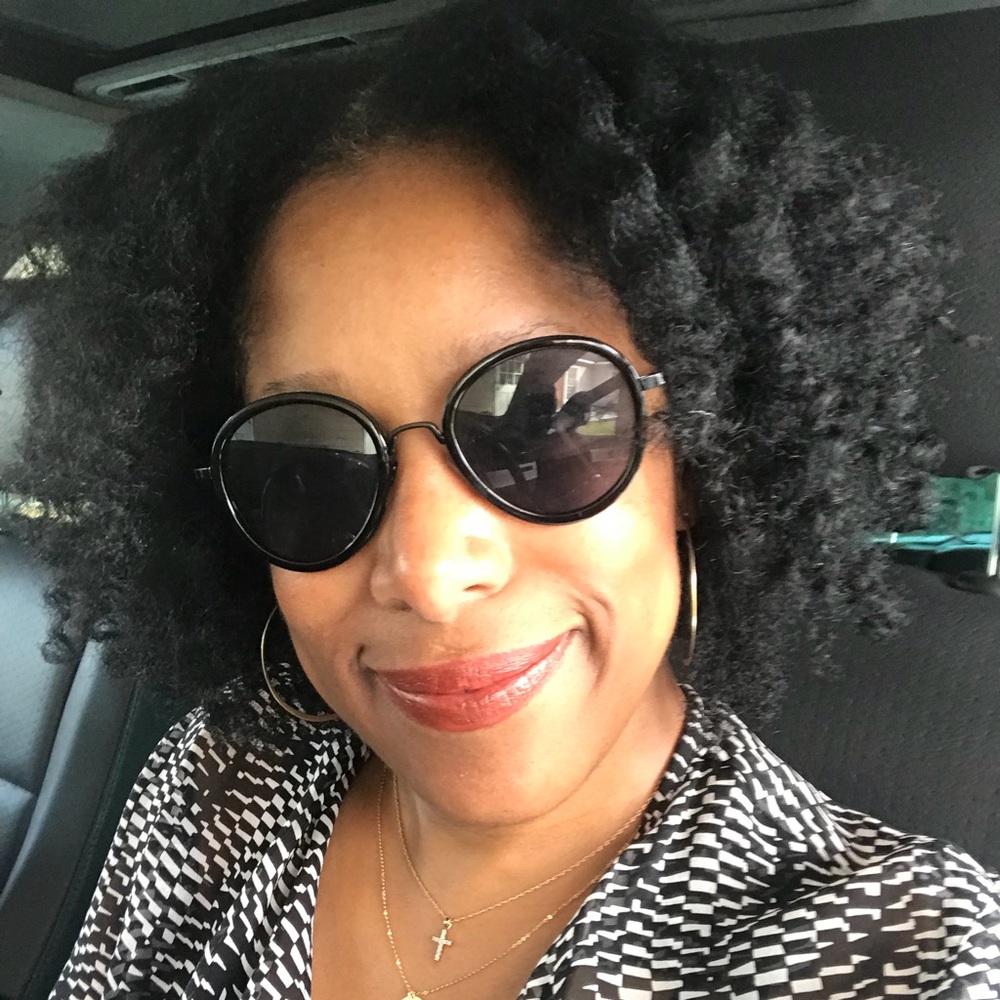 Meet your Posher, Angela
